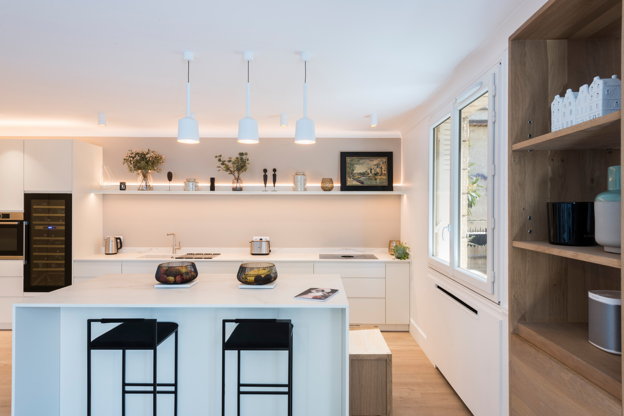 découvrez nos cuisines modernes à vaucresson : design contemporain, matériaux de qualité et aménagements sur-mesure pour un espace convivial et fonctionnel.