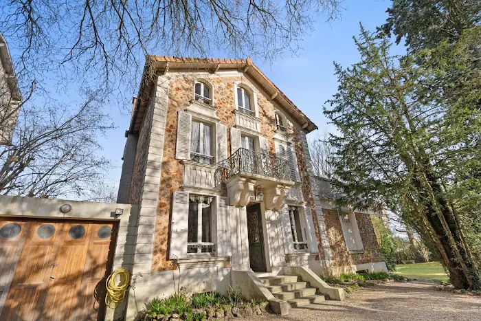 besoin d&rsquo;une &eacute;lectricit&eacute; haut de gamme &agrave; vaucresson ? b&eacute;n&eacute;ficiez de prestations sur-mesure, d&rsquo;installations s&eacute;curis&eacute;es et d&rsquo;un accompagnement expert pour tous vos projets &eacute;lectriques r&eacute;sidentiels ou professionnels.