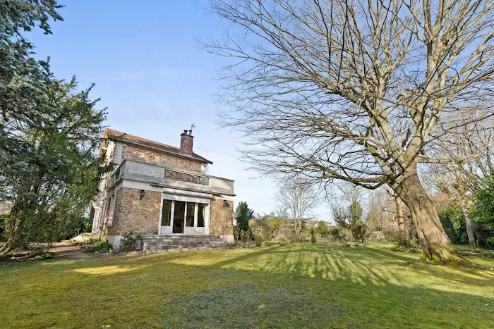 faites appel &agrave; un entrepreneur en r&eacute;novation &agrave; vaucresson pour vos projets de r&eacute;novation int&eacute;rieure et ext&eacute;rieure. exp&eacute;rience, qualit&eacute; et accompagnement sur mesure pour transformer votre habitat.