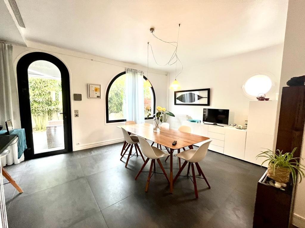 d&eacute;couvrez les peintures tendance &agrave; vaucresson : couleurs modernes, finitions soign&eacute;es et conseils personnalis&eacute;s pour sublimer votre int&eacute;rieur. rendez votre d&eacute;coration unique avec des sp&eacute;cialistes locaux !