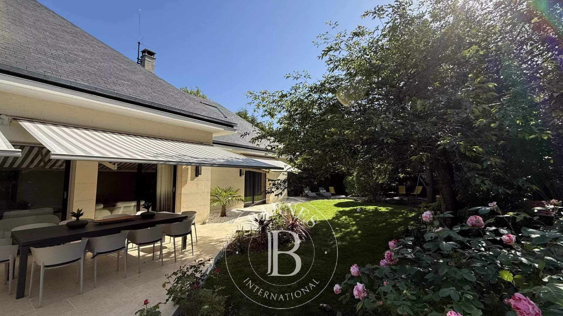 d&eacute;couvrez les prix pour la r&eacute;novation &agrave; vaucresson : tarifs moyens, facteurs de co&ucirc;t, astuces pour bien estimer votre projet et conseils pour choisir le bon artisan.