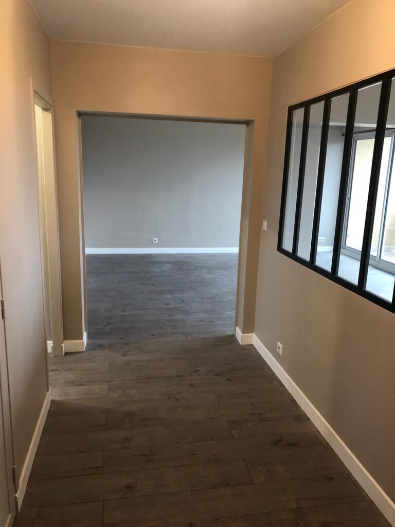 vous souhaitez rénover un appartement à vaucresson ? découvrez nos conseils, étapes clés et solutions pour une rénovation réussie, adaptée à vos besoins et à votre budget.