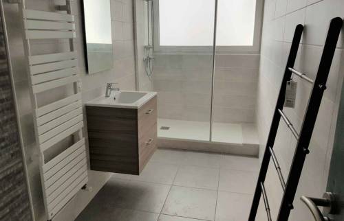 confiez la r&eacute;novation de votre salle de bain &agrave; vaucresson &agrave; des experts. conseils personnalis&eacute;s, mat&eacute;riaux de qualit&eacute; et finitions soign&eacute;es pour un espace moderne et confortable.