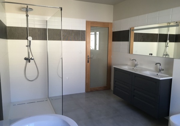 confiez la r&eacute;novation de votre salle de bain &agrave; vaucresson &agrave; des experts qualifi&eacute;s. modernisation, conseils personnalis&eacute;s et finitions soign&eacute;es pour un espace de bien-&ecirc;tre sur-mesure.