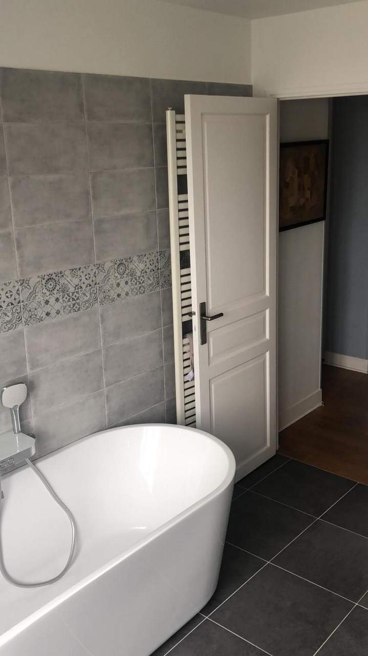 confiez la r&eacute;novation de votre salle de bain &agrave; vaucresson &agrave; des experts qualifi&eacute;s. modernisez votre espace avec des solutions sur mesure, travaux de qualit&eacute; et finitions soign&eacute;es. devis gratuit.