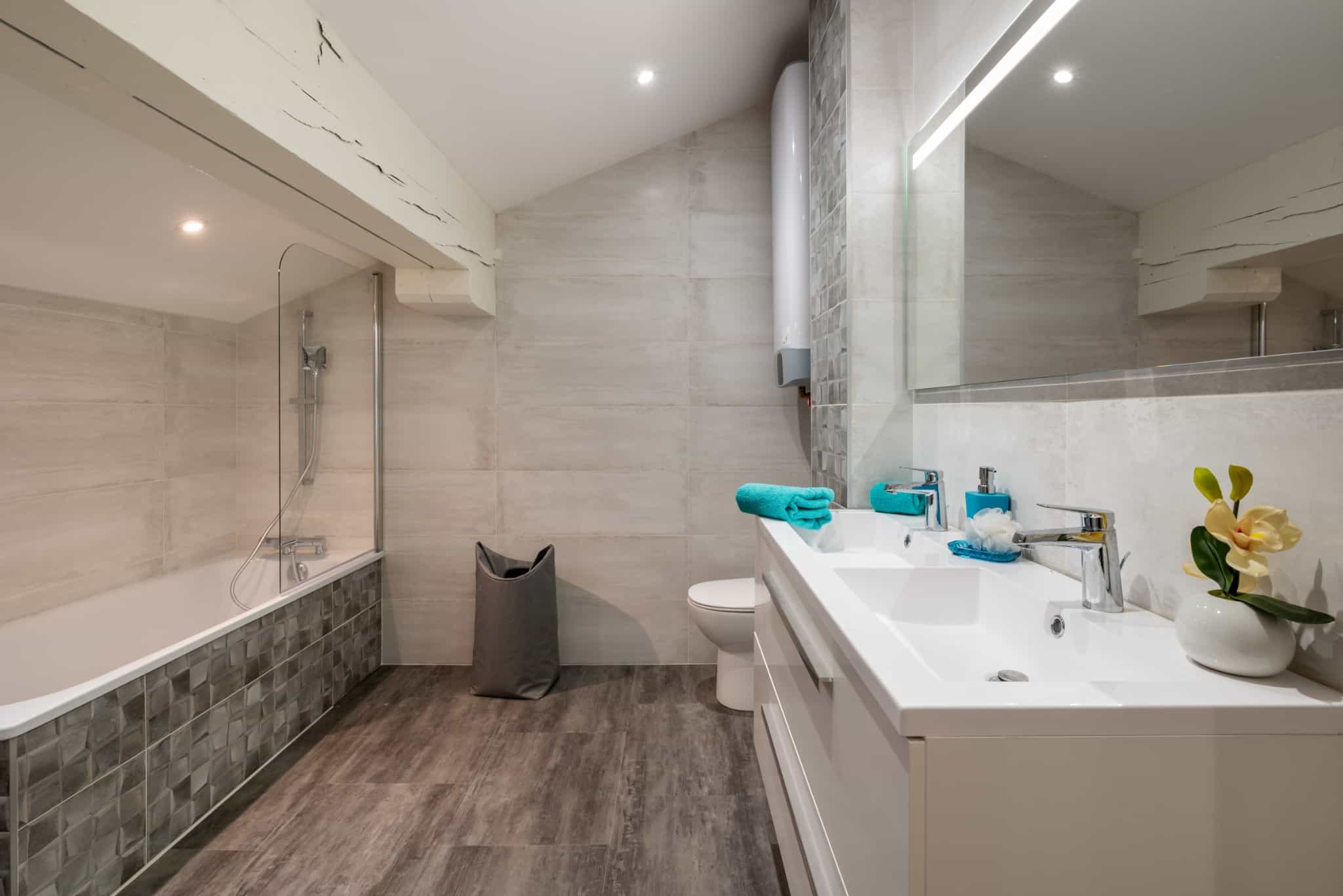 confiez la r&eacute;novation de votre salle de bain &agrave; vaucresson &agrave; des experts. conseils personnalis&eacute;s, mat&eacute;riaux de qualit&eacute; et r&eacute;alisation sur-mesure pour un r&eacute;sultat &agrave; la hauteur de vos attentes.