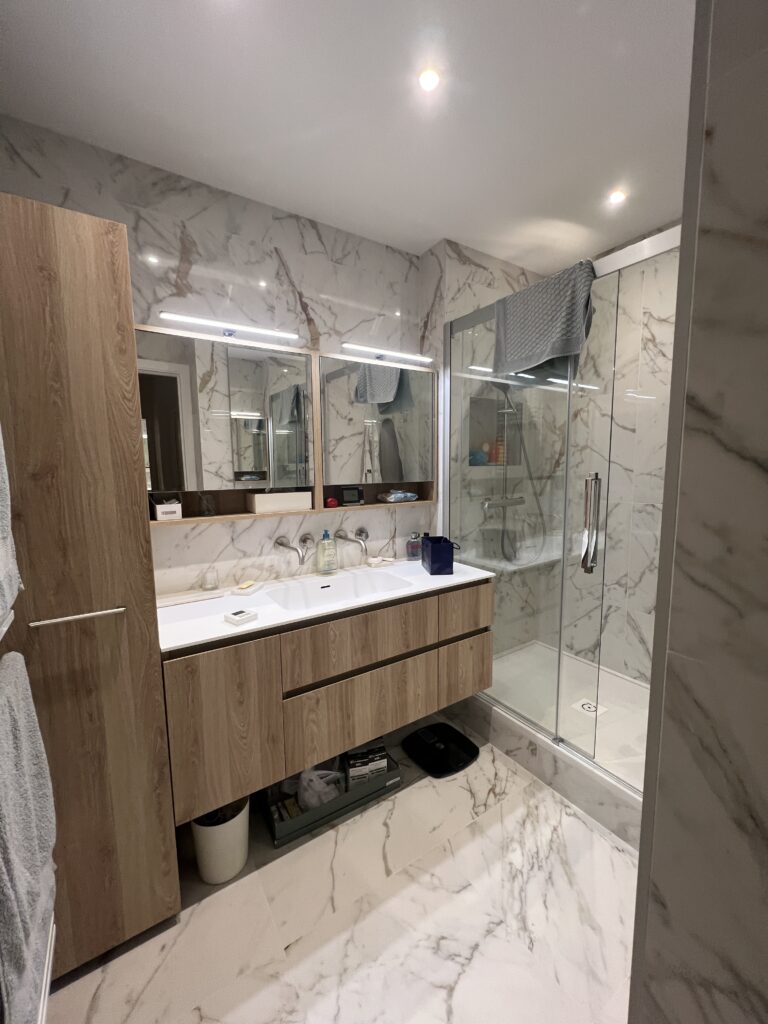 trouvez l’inspiration pour votre salle de bain à vaucresson : rénovation, aménagement sur mesure, idées déco et conseils d’experts pour un espace fonctionnel et élégant.