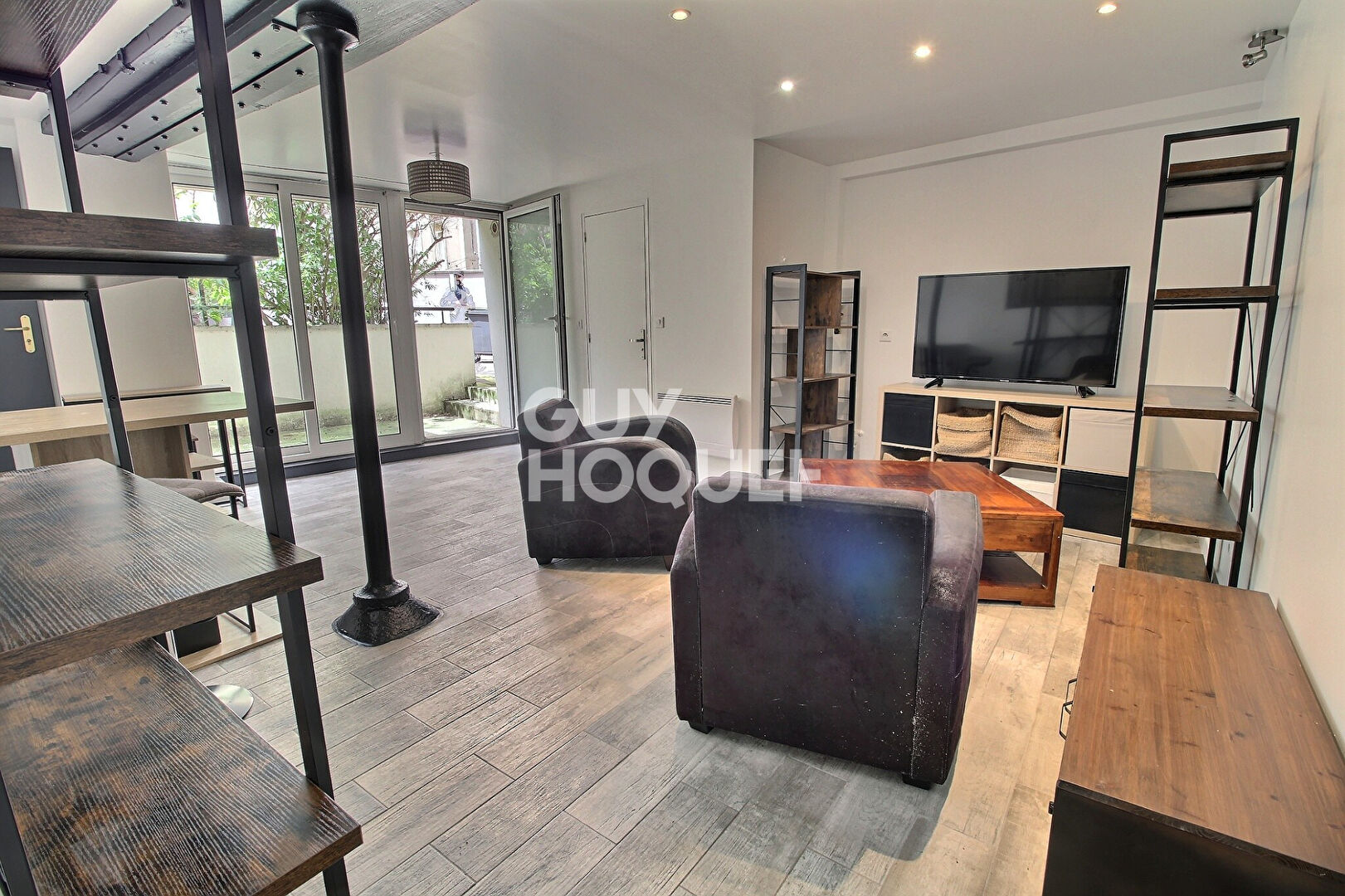 d&eacute;couvrez un studio &agrave; vaucresson, id&eacute;alement situ&eacute; et parfaitement &eacute;quip&eacute;, offrant confort et praticit&eacute; pour un s&eacute;jour ou une location &agrave; proximit&eacute; de paris. id&eacute;al pour &eacute;tudiants ou jeunes professionnels.